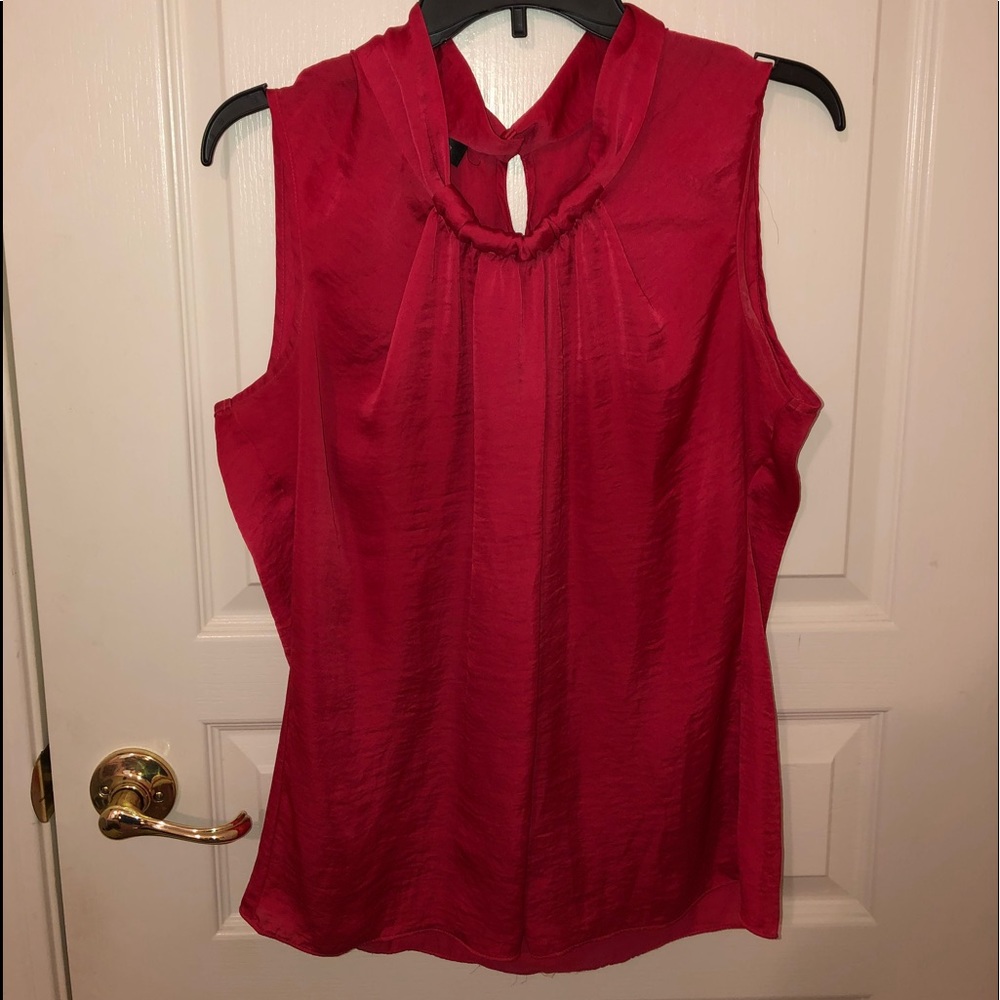 red tank top